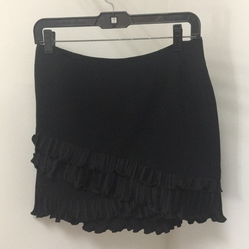 season.js. | Black Fitted Skirt with Ruffle Hem